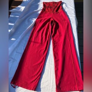 Lululemon RARE FIND- wide leg leggings⭐️🌟